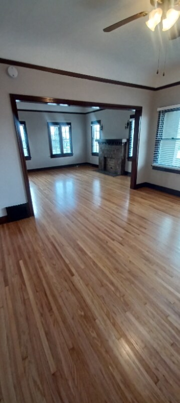 250 N Kenmore Ave
