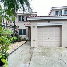 1683 SW 109th Terrace in Davie, FL - Building Photo - Building Photo