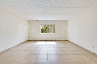 60 Vining Ct in Ormond Beach, FL - Building Photo - Building Photo