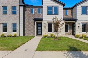 8922 Lowell St in Rowlett, TX - Building Photo