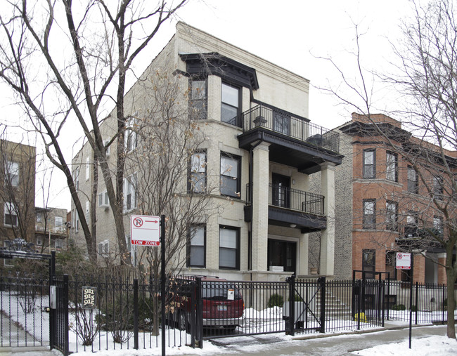 Terrace View in Chicago, IL - Foto de edificio - Building Photo