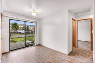 1806 N 40th Pl in Mount Vernon, WA - Building Photo - Building Photo