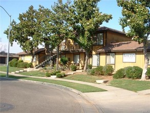 Buena Vista Apartments in Merced, CA - Building Photo - Building Photo