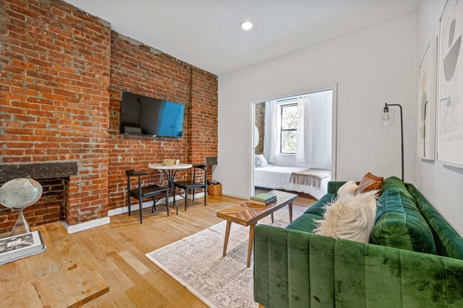 property at 416 W 49th St