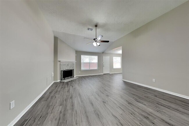 2702 Fox View Cir in Spring, TX - Building Photo - Building Photo