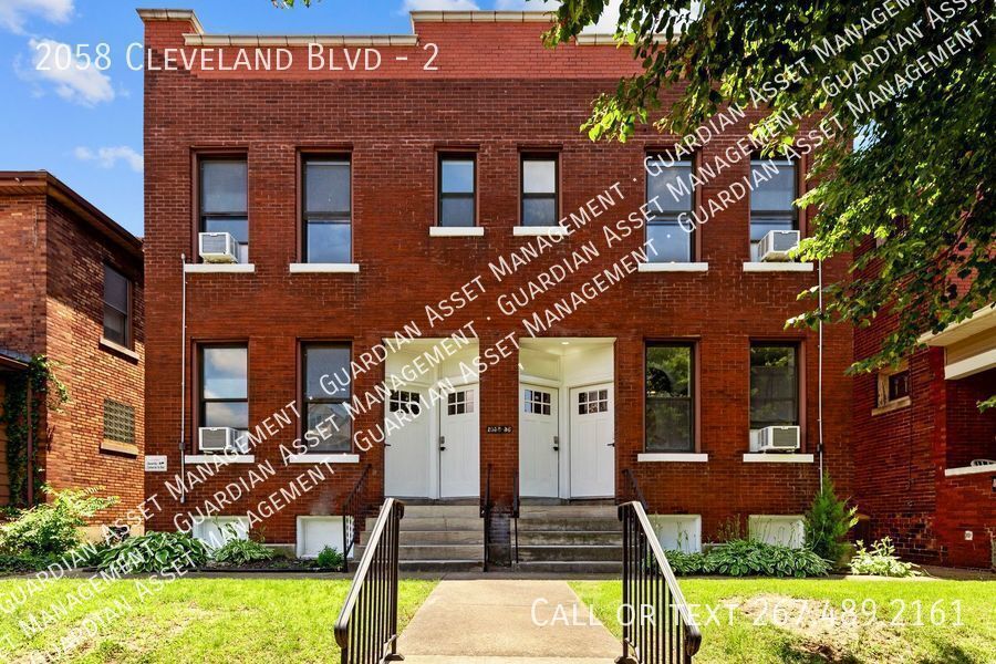 2058 Cleveland Blvd-Unit -2 in Granite City, IL - Building Photo