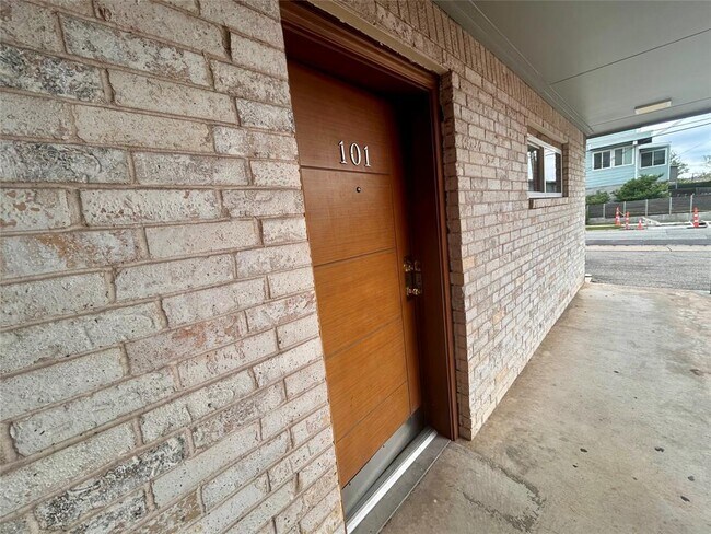 901 E 40th St in Austin, TX - Building Photo - Building Photo