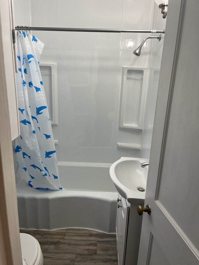 1329 N Jenison Ave in Lansing, MI - Building Photo - Building Photo