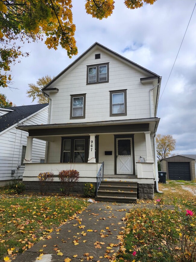 967 Davis St in Akron, OH - Building Photo - Building Photo