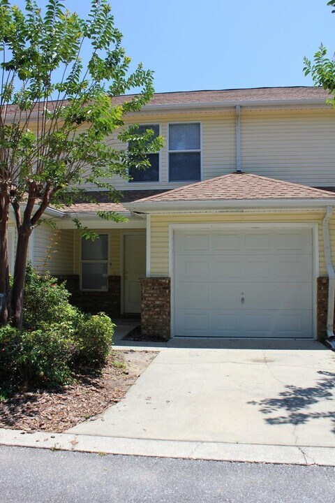 17 Shell Ave SE in Mary Esther, FL - Building Photo