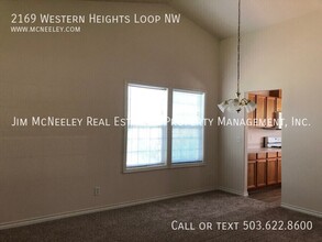 2169 Western Heights Loop NW in Salem, OR - Building Photo - Building Photo