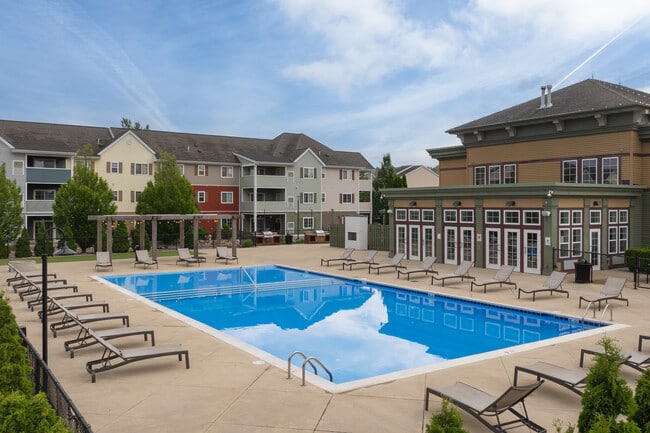 48 West Apartments in Allendale, MI - Foto de edificio - Other