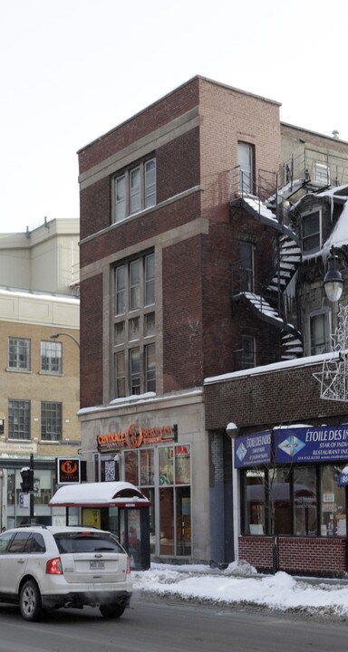 1800 Sainte-Catherine O in Montréal, QC - Building Photo