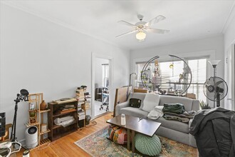 3451 N Elaine Pl, Unit 107 in Chicago, IL - Foto de edificio - Building Photo