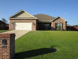 353 County Rd 750 in Enterprise, AL - Building Photo