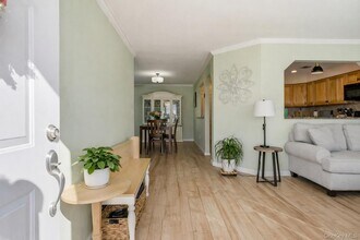 1 Atlantic Ave in Farmingdale, NY - Building Photo - Building Photo