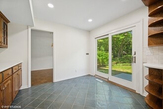160 N Forest View Dr in Lake Bluff, IL - Building Photo - Building Photo