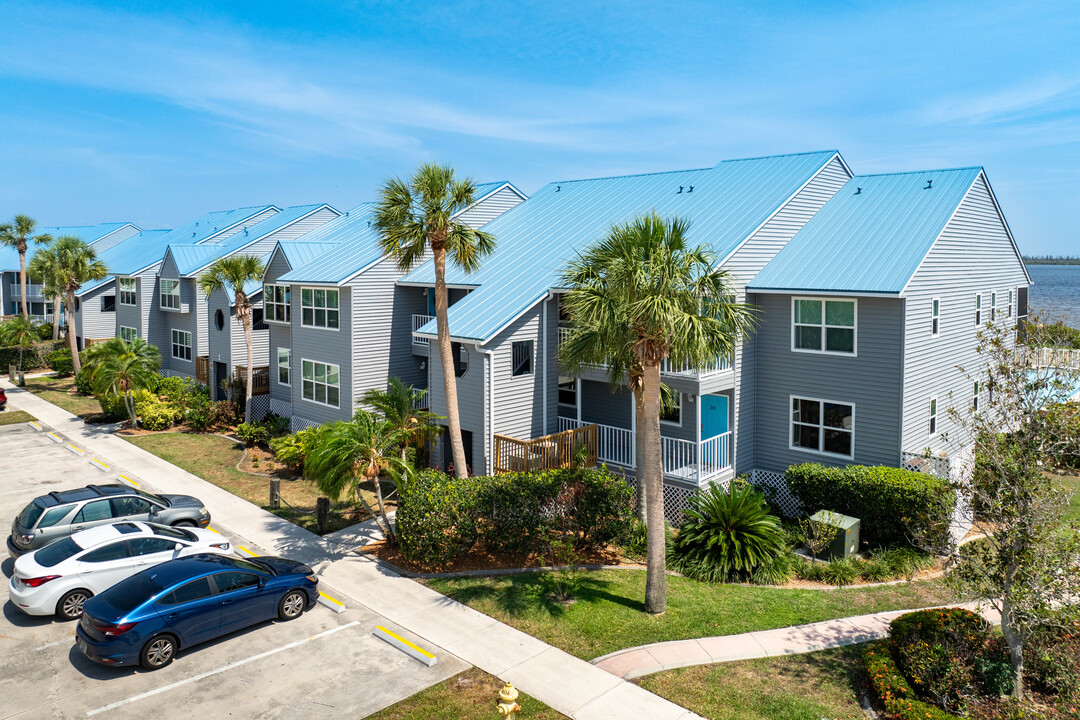 Villas at Harbour Village in Port Charlotte, FL - Building Photo