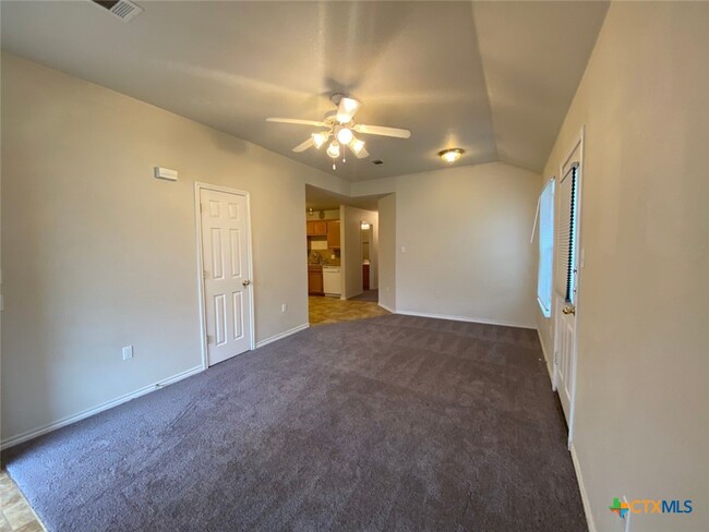 property at 3107 Yaupon Rd