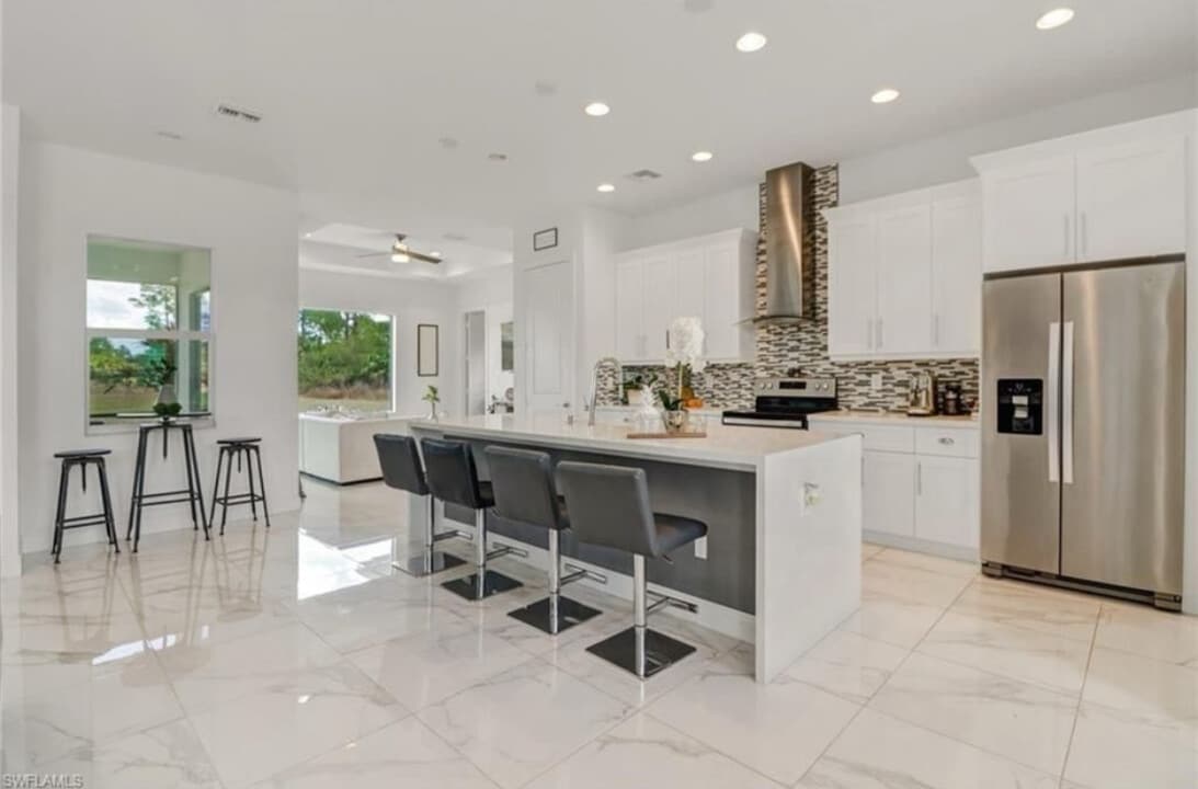 2662 2nd St NW in Naples, FL - Building Photo