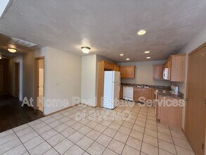 1947 S Farm Rd 123 in Springfield, MO - Building Photo - Building Photo