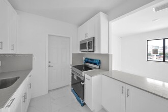 450 Beacom Blvd in Miami, FL - Building Photo - Building Photo