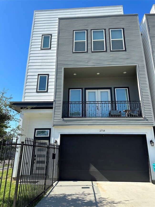 property at 2714 Nagle St