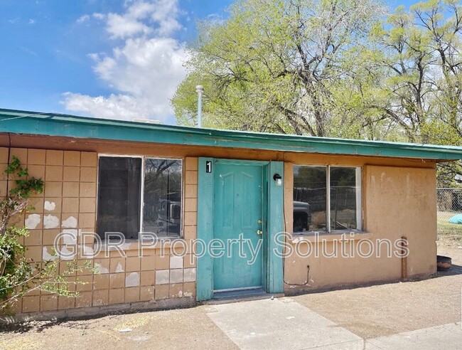 2501 Barcelona Rd in Albuquerque, NM - Building Photo - Building Photo