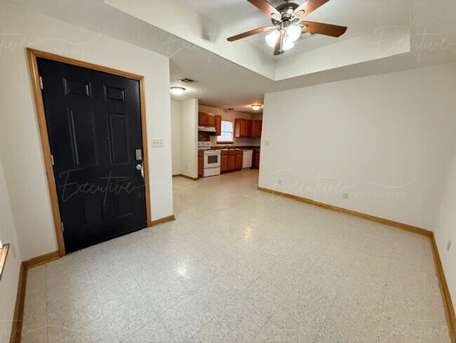 2220 N Malcolm St in Lake Charles, LA - Building Photo - Building Photo