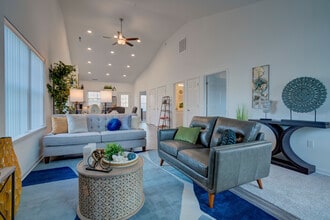 Highland Knolls in Howell, MI - Building Photo - Interior Photo