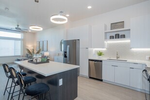 Zeta in Sacramento, CA - Building Photo