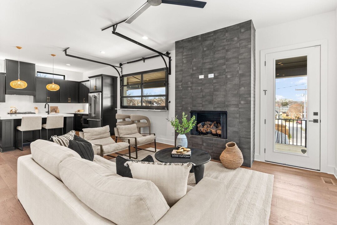1205B 14th Ave S in Nashville, TN - Building Photo