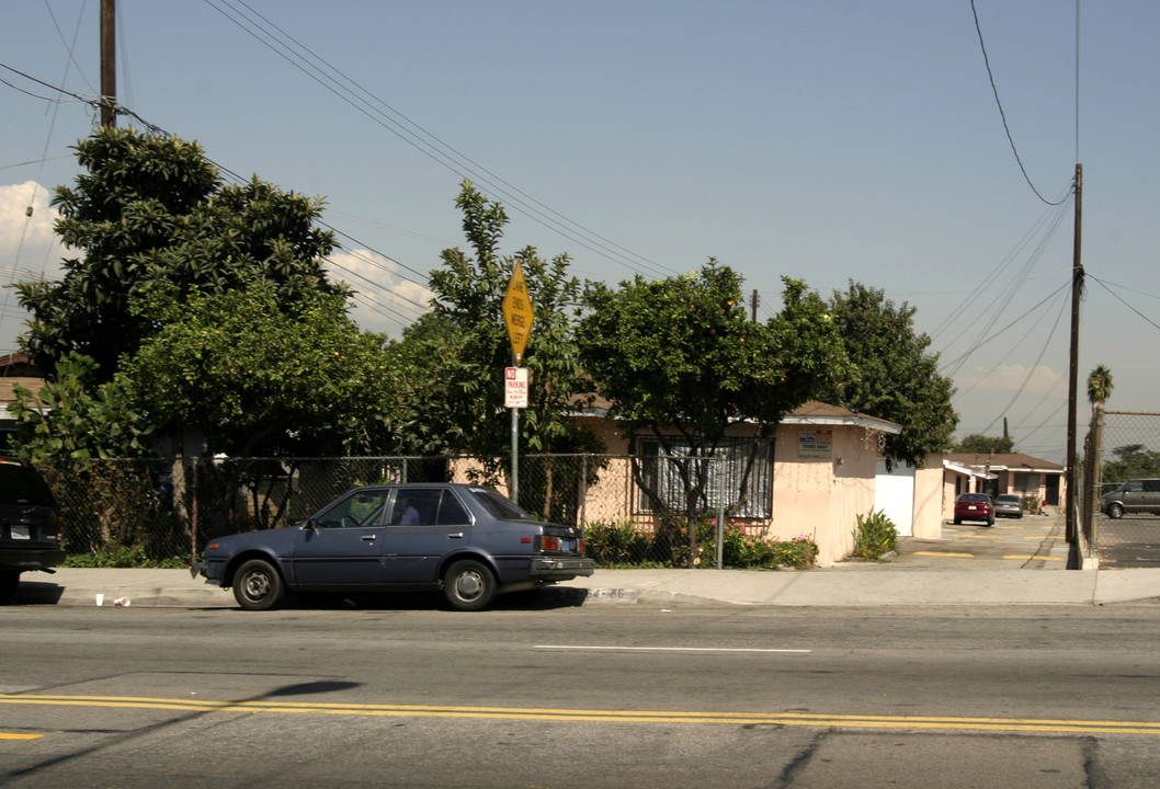 2460 Del Mar Ave in Rosemead, CA - Building Photo