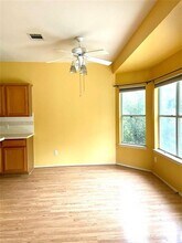 1432 Thibodeaux Dr in Round Rock, TX - Foto de edificio - Building Photo