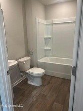 2016 Carondelet St in Ocean Springs, MS - Building Photo - Building Photo