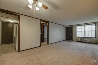 Treeborn Apartments in Fairborn, OH - Foto de edificio - Building Photo