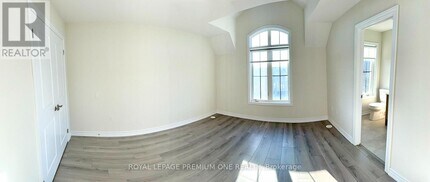 15 Verbena St in East Gwillimbury, ON - Building Photo - Building Photo