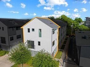 5016 Bryan St in Dallas, TX - Building Photo - Building Photo