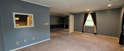 405 Glendale Ave in Bridgeport, CT - Building Photo - Building Photo