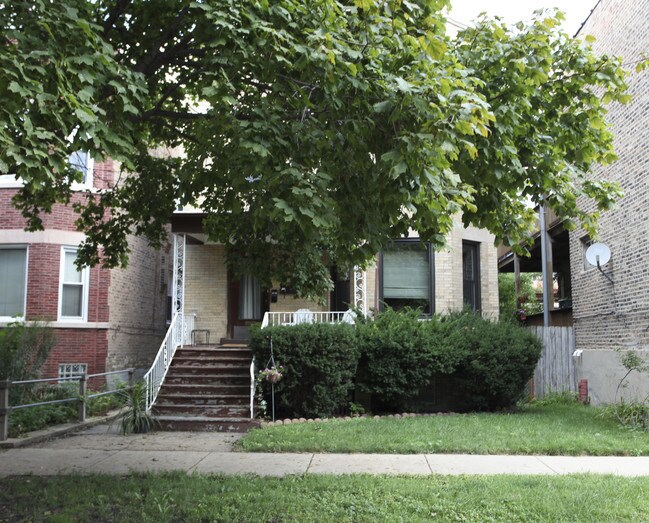 2206 W Eastwood in Chicago, IL - Foto de edificio - Building Photo