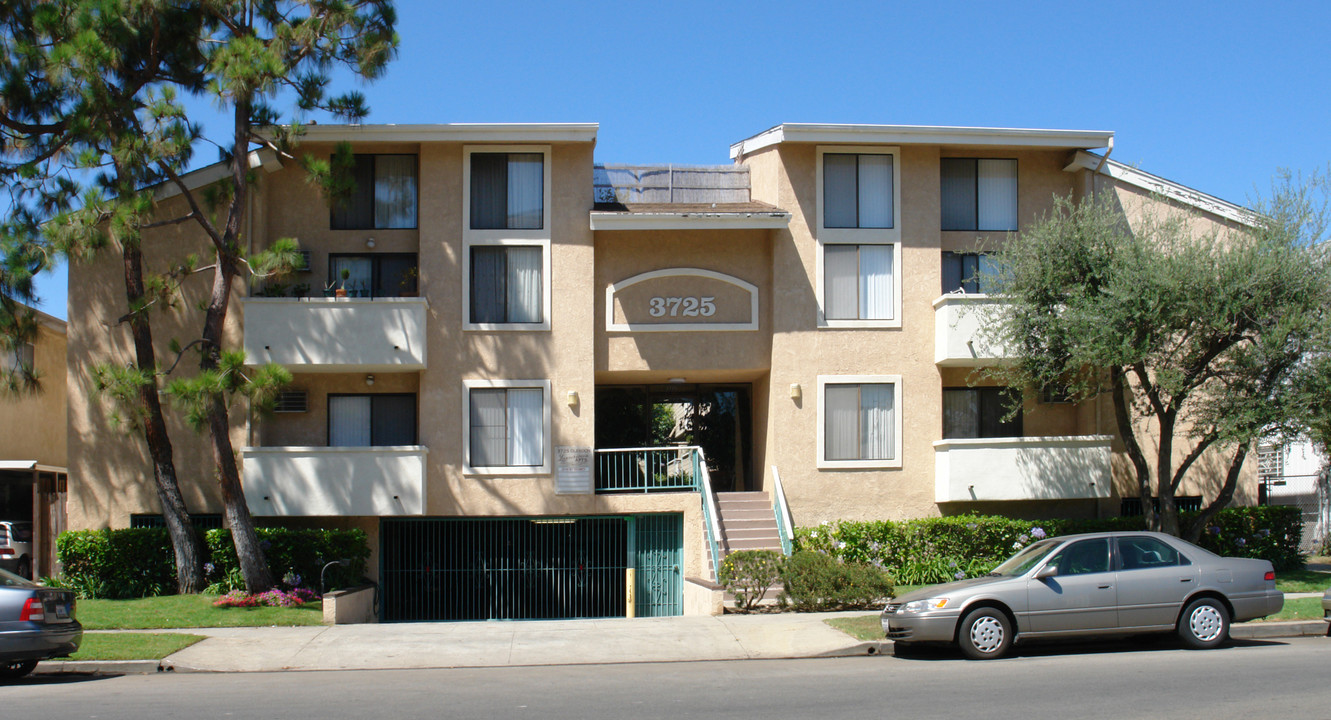 3725 Glendon Ave in Los Angeles, CA - Building Photo