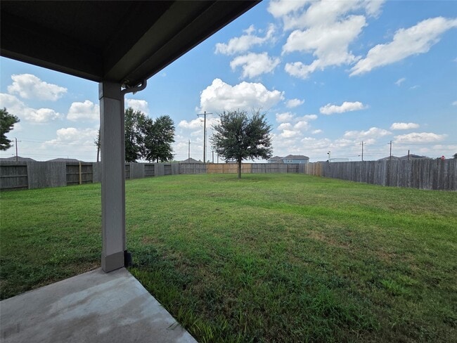 property at 25553 Kensington Lk Dr