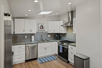 949 Syida Dr in Pacific Grove, CA - Building Photo - Building Photo