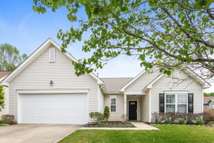 107 Bluffton Rd in Mooresville, NC - Building Photo