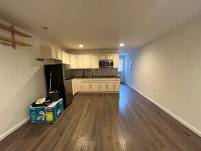 2654 S 11th St-Unit -2B in Philadelphia, PA - Building Photo - Building Photo