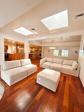 238 Portlock Rd in Honolulu, HI - Foto de edificio - Building Photo