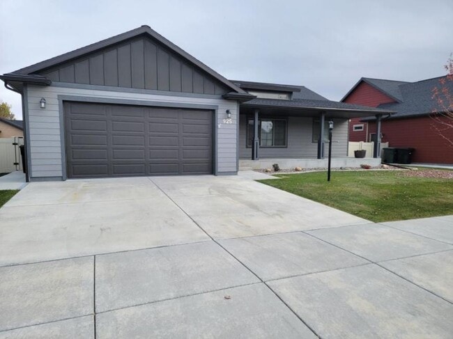property at 925 Sand Cherry St