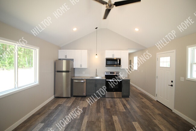 property at 2 Oak Terrace Ln