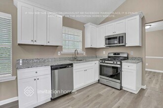 3261 Sugar Creek Falls Ave SE in Atlanta, GA - Building Photo - Building Photo