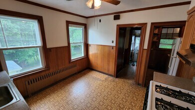 132 Montclair Ave, Unit 2 in Boston, MA - Foto de edificio - Building Photo